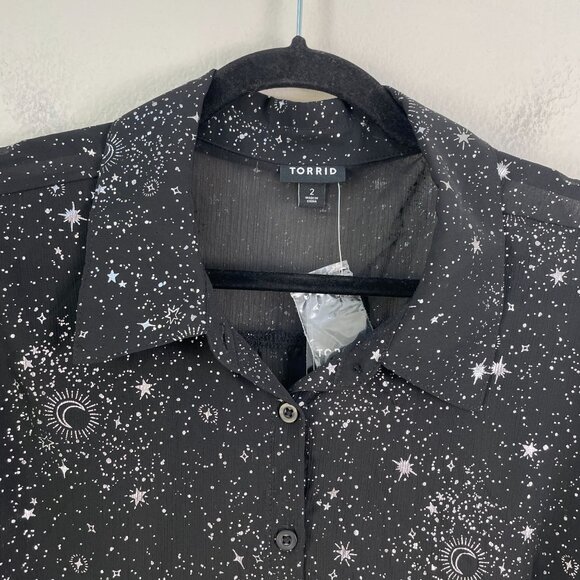 NEW Torrid Women Plus 2X Celestial Stars Button Up Shirt Chiffon Blouse Metallic - Picture 5 of 13